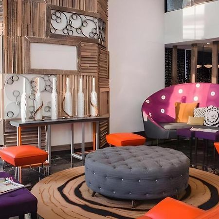 Hive Hotel Кесон Сити Екстериор снимка