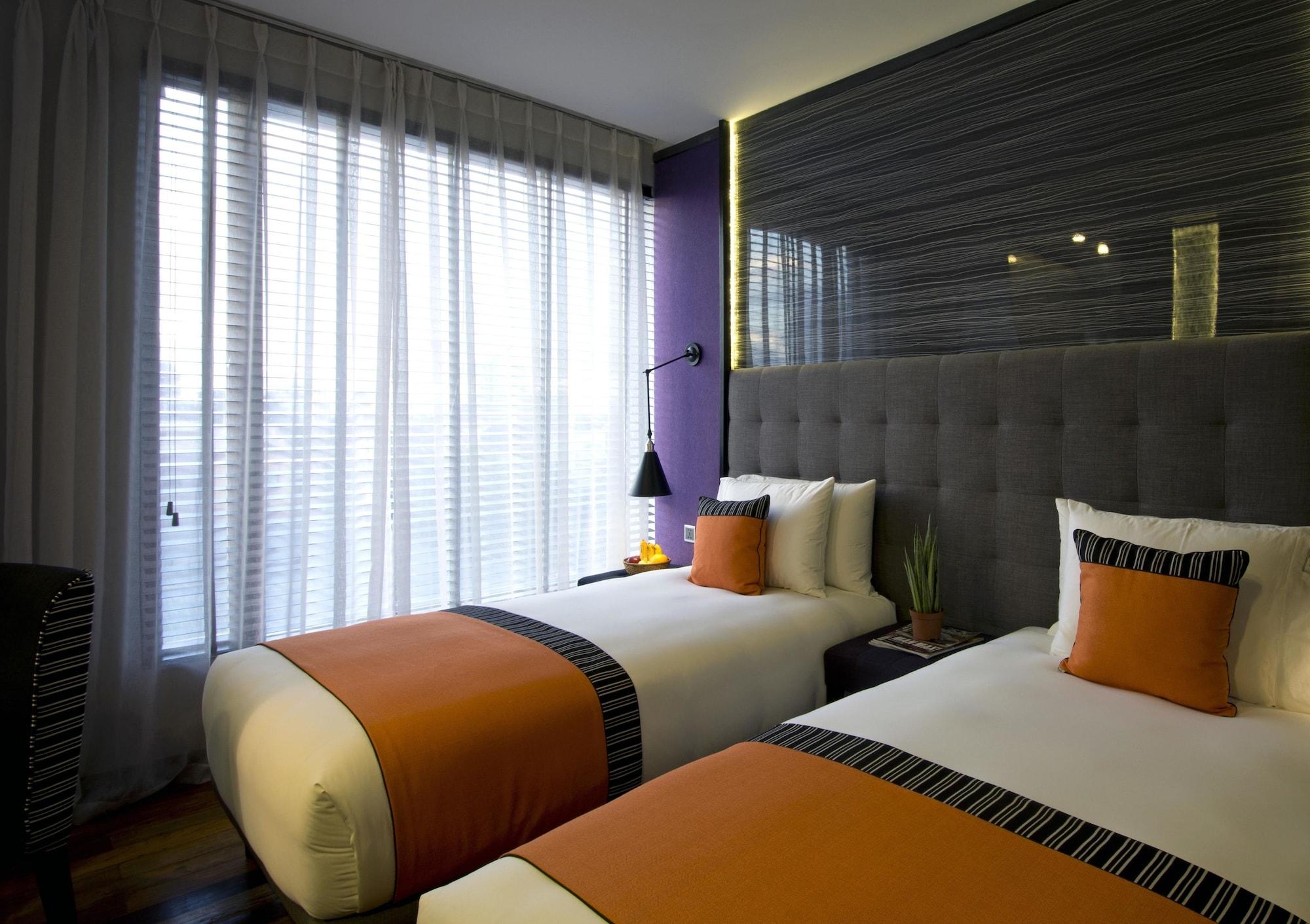 Hive Hotel Кесон Сити Екстериор снимка