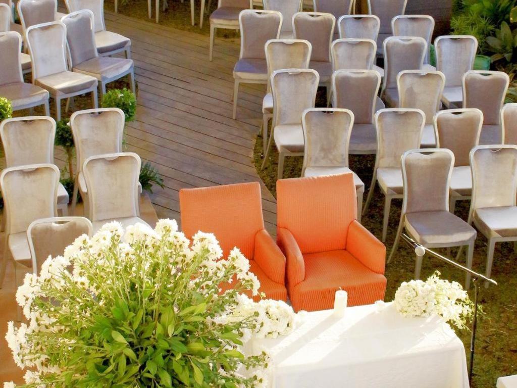 Hive Hotel Кесон Сити Екстериор снимка