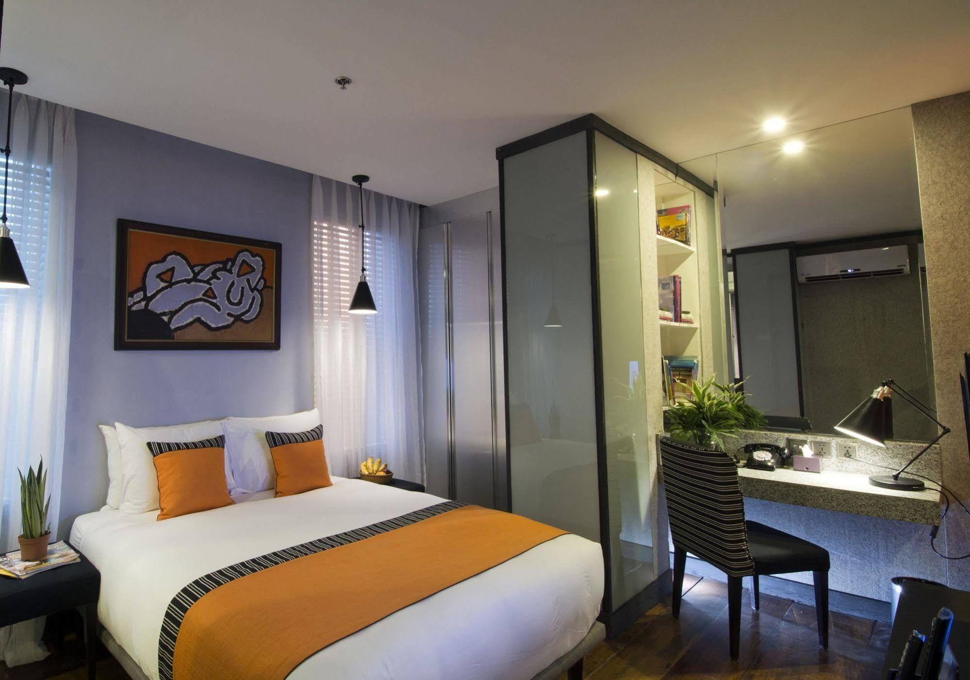 Hive Hotel Кесон Сити Екстериор снимка